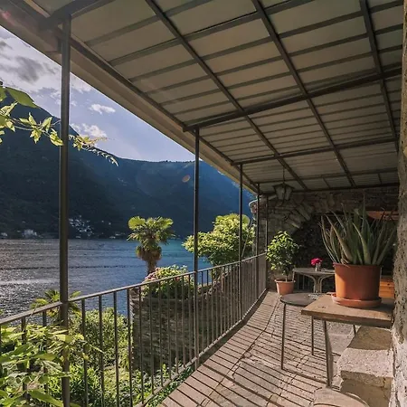 Spacious 4br With View *