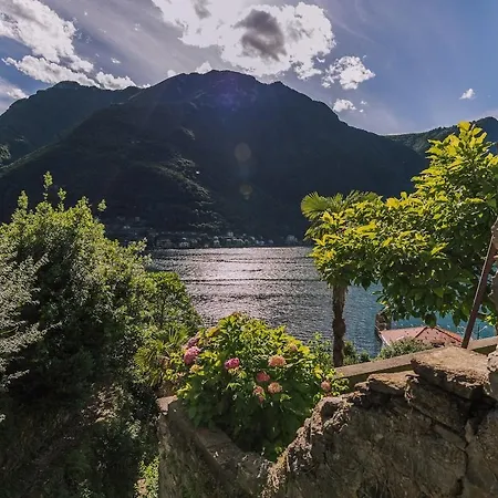 Spacious 4br With View